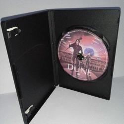 Dvd Dune. orijinal Türkçe dublaj. Kartonette yıpranmalar ve Cd de Çalışmasını etkilemeyen çizikler var.