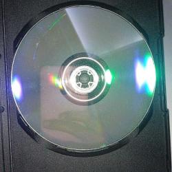 Dvd Dune. orijinal Türkçe dublaj. Kartonette yıpranmalar ve Cd de Çalışmasını etkilemeyen çizikler var.