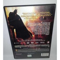 Dvd Batman Begins Batman Başlıyor, Türkçe Dublaj. Orijinal. Çalışmasını etkilemeyen çizikler var. Sorunsuz çalışıyor.