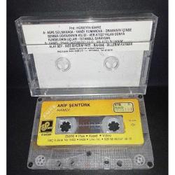 Kaset Arif Şentürk Hamdi albümü. orijinal dönem baskı. Kasetin bir yüzündeki sticker soyulmuş
