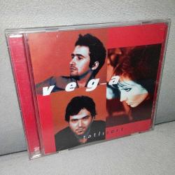 Cd Vega tatlı sert albümü. NADİR, Orijinal. 2002 baskı.