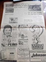 Cumhuriyet Gazetesi - 3 Ekim 1958 - Amerkan hazine bakanı Anderson Başbakan Adnan Menderes ile görüştü - Diyanet İşleri Reisi Eyüp Sabri Hayırlıoğlu Derhal Vazifesinden İstifa Etmeli - Türkiye'ye Modern Silahlar Verilecek - 25 Ağustosa Kadar Gümrüklere Gelen Mallar - Porselen Fabrikası Açıldı - Eczacıbaşı Fabrikası Bu Sene 3600 Ton Sofra Takımı Ve Sıhhi Malzeme İmal Edecek - Kur'an-ı Kerim'in Latin Alfabesiyle Yazılması - Batık Dumlupınar Denizaltısı'na Dün Halat Takılamadı fotoğraf - İlk Kadın Jet Pilotumuz Leman Bozkurt Vazife Başında  - Osmanlı Donanmasının Tarihinde Karanlık Sayfalar Yazan Cemalettin Saraçoğlu Yazı Dizisi - Küba'ya Tayin Edilen İlk Türk Büyükelçisi Nureddin Pınar - Tekrar Perdeye Dönen ve Dönecek Eski Sinema Yıldızları Greta Garbo  Marika Rökk fotoğraflar - İsrail Ormanlarının Robin Hood'u Derleyen M. Kenan Kan Yazı Dizisi - Maliye Bakanı Hasan Polatkan Yeni Delhi'ye Hareket Etti - Galatasaray Beyoğluspor'u farklı Yendi - 100.000 kişilik stadın arsası alınamıyor