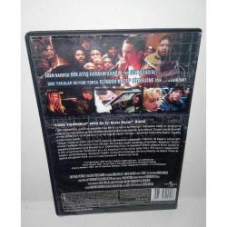 Vcd 8 Mil. 8 Mile. Eminem. Orijinal.Türkçe altyazılı. 2 disk. Disklerde çalışmasına engel olmayan çizikler var. Sorunsuz çalışıyor