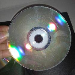 Vcd 8 Mil. 8 Mile. Eminem. Orijinal.Türkçe altyazılı. 2 disk. Disklerde çalışmasına engel olmayan çizikler var. Sorunsuz çalışıyor