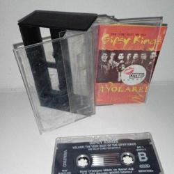 Kaset the very best of The Gipsy Kings volare albümü. Çift kaset. arka kartoneti yok. Kasetler sorunsuz.