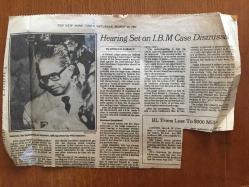 ENKA ŞİRKETLER GRUBU FAHRİ BAŞKANI ŞARIK TARA'NIN THE NEW YORK TIMES GAZETESİNDEN FOTOĞRAF ve HABERİNİN YER ALDIĞI ORİJİNAL SAYFA KÜPÜRÜ - 29 x 20 cm EBADINDA - ORTADOĞU'DA FAALİYET GÖSTEREN 100 DEV İNŞAAT ŞİRKETİ ARASINDA ENKA DA YER ALIYOR, 20 MART 1982 TARİHLİ HABER (GAZETE DÖNEMİNE AİT ORİJİNAL BASKIDIR, FOTOKOPİ DEĞİL!)