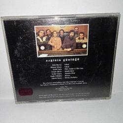 Cd ezginin günlüğü oyun albümü. Orijinal. ADA müzik kırmızı bandrollü dönem baskı. Disk çok iyi durumda koleksiyonluk