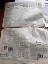 Cumhuriyet Gazetesi - 1 Eylül 1951 - Seçim Bölgelerindeki Cumhuriyet Ekibi Bildiriyor - Seçim Faaliyetinin Siklet Merkezi Bilecik Oldu - Samed Ağaoğlu Hürriyet Partisine Rey Veremezsiniz Yaşayanlar Hortlaklardan Daima Korkar Ve Kaçarlar Dedi fotoğraf - Kore'de Çarpışmalar Yeniden Şiddetlendi fotoğraf - Sinan Everest Yelkenle İstanbul'dan Filipin Adalarına fotoğraf - Türk İngiliz Atletleri Bugün Karşılaşıyor fotoğraf - Cezaevlerinin Islahı İçin 10 Yıllık Proje - Parlamentolar Konferansı Hadiseler Arasında Açıldı - Demokrat partililer bugün bir açıkhava toplantısı yapacaklar - Kaçakçılar Arasında Hududu Geçerken Yazan Yaşar Kemal Yazı Dizisi - Cumhuriyet Gazetesi Güzellik Müsabakası - imtiyazlı adam sempatik değildir yazan Burhan Felek - Rüyalar Evi Yazan Peride Celal Yazı Dizisi - Amerika Büyük Bir Radar Şebekesi Kuracak - Dünya Hafif Siklet Boks Şampiyonu Kit Galilan Rakibini Sayı Hesabı İle yendi - Fiat Traktör - Mefharet Yıldırım ve Sabite Tur Gülerman  Çiftesaraylar bahçesinde