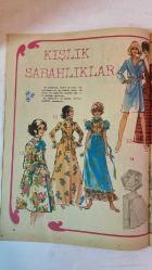 SAMANYOLU ELBİSE PATRON İLAVELİ MECMUA DERGİ - 24 EKİM 1974 — SAYI: 147 - BARIŞ MANÇO - YEŞİM - NECO - NEBAHAT ÇEHRE - FÜSUN ÖNAL - CAHİT OBEN - ERKUT TAÇKIN - GÖKHAN - ZEKİ MÜREN - ATİNÇ - BİRSEN AYDA - VERDA SÜMER - TIMUR SELÇUK - ERSEN - AYHAN IŞIK - SEHER ŞENİZ - CÜNEYT ARKIN - SELMA GÜNERİ - AYLA ALGAN - KADİR İNANIR - FEYZİ TUNA - FATMA BELGEN - TUFAN GİRAY - ROCK HUDSON - DAVID HEMMINGS - PETULA CLARKE - İSTANBUL ŞEHİR ORKESTRASI KONSERİ - SAHNE FIYATLARI KRİZİ - PLAK ANLAŞMAZLIKLARI - YURTDIŞI TURNELERİ - REKLAM VE FİLM ŞİRKETİ - BAHAMA TATİLİ - İSTANBUL’DA İKİ YABANCI - ÇIĞLIK FİLMİ - BAYRAM İZNİ - KIŞLIK GECELİK VE SABAHLIK PATRONLARI - AKREP BURCU YILLIK FALI - ÜRANÜS ETKİSİ - AŞK VE ŞÜPHE - VENÜS VE BOLLUK - DOSTLUK VE İŞ - YUVA VE ÖNEMLİ KARARLAR - AGATHA CHRISTIE - HERCULE POIROT - MRS. CLAPPERTON - MR. CLAPPERTON - MISS HENDERSON - MR. FORBES - KITTY MOONEY - PAMELA CREGAN - CEMİDE CİNAYET - DIGITALİN REÇETESİ - KURTARMA PLANI - MEHTAPTA FİLİKA GEZİSİ - ROLLS  - 36 SAYFA