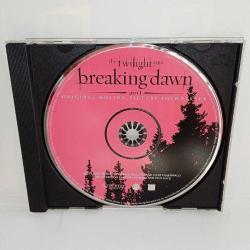 Cd Twilight breaking dawn part 1 soundtrack. Orijinal, Amerikan baskı. Kartoneti yok. Sorunsuz çalışıyor.  Cd kabı içerisinde gönderim yapılacaktır.