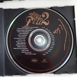 Cd The Best Of Jethro Tull The Anniversary Collection / 2 x CD Orijinal, 1993 Amerikan baskı. Kartoneti yok. 2 Disk. Diskler tertemiz. Cd kabı içerisinde gönderim yapılacaktır.