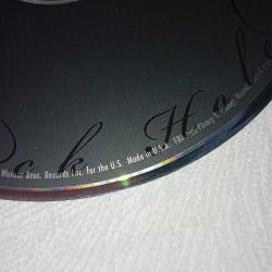 Cd Muse black holes and revelations. Orijinal, Amerikan baskı. Kartoneti yok. Diskler 10 üzerinden 9  Sorunsuz çalışıyor. Cd kabı içerisinde gönderim yapılacaktır.