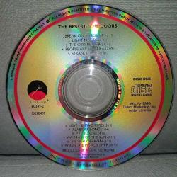 Cd The Best Of The Doors. Orijinal, 1985 Amerikan baskı. Kartoneti yok. 2 Disk. Diskler 10 üzerinden 9.5 Sorunsuz çalışıyor. Cd kabı içerisinde gönderim yapılacaktır.