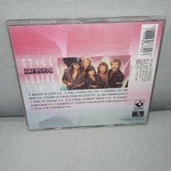 Cd Scorpions still loving you. Orijinal, 1992 Hollanda baskı. Arka kartoneti YOK. Dinlemeyi etkilemeyen çizikler var. Sorunsuz çalışıyor.