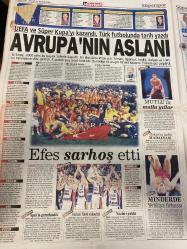 HÜRRİYET GAZETESİ DOĞUM GÜNÜ HEDİYESİ - 31 ARALIK 2000 -TAM TAKIM 28 SAYFADIR -Ertuğrul Özkök-Oktay Ekşi-Murat Bardakçı-Halis Serbest-Karen Jardel-Mario Jardel-Yusuf Şimşek-Serhat Akın-Fevzi Tuncay-Salih Uçan-Mehmet Arslan-Metin Sertoğlu-Cavit Demirbilek-Özcan Mutlugil-Ünal Özyürek-Cem Davran-Uğur Yücel-Vekaterina Rednikova-Robert De Niro-Ben Stiller-Samuel L. Jackson-Bülent Akarcalı-Numan-Ahmet Yavuz  Geleceğe Aşk Mektupları-Bir Graduate ile Bir Lolita Arasında-Bize Kalan Aşk Bir Rüyadır-Ceketin Recai’ye Bol Geldi-Şimdi Şarkılar Aşklardan Daha Uzun-Benim Nazlı Yarim Sağlam Paralardır-Dehşet Anı-Jumbonun Kaptanı Anlatıyor-Shakespeare Bile Anladı-2001 Yılının Yıldızı 3 Savaş 3 Suikast-Yılın Son Gününde Uçmak-Kanal D’de Şenlik-Esenboğa Bir Hizmetin Adı-Memelerini Ekinle Birlikte Özledim-İşkence Altında Alınmayan Aşk İfade midir-Çünkü Kuşlar İnsana Hiçbir Şey Anlatmaz-Faksla Şip-Şak Rapor-Çok Para İstediler-Kaza Yapmadım Düştüm-Serhat Jet Gibi-Avrupa’nın Aslanı-Efes Sarhoş Etti-Mutlu Yıll