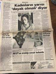 HÜRRİYET GAZETESİ DOĞUM GÜNÜ HEDİYESİ - 31 ARALIK 2000 -TAM TAKIM 28 SAYFADIR -Ertuğrul Özkök-Oktay Ekşi-Murat Bardakçı-Halis Serbest-Karen Jardel-Mario Jardel-Yusuf Şimşek-Serhat Akın-Fevzi Tuncay-Salih Uçan-Mehmet Arslan-Metin Sertoğlu-Cavit Demirbilek-Özcan Mutlugil-Ünal Özyürek-Cem Davran-Uğur Yücel-Vekaterina Rednikova-Robert De Niro-Ben Stiller-Samuel L. Jackson-Bülent Akarcalı-Numan-Ahmet Yavuz  Geleceğe Aşk Mektupları-Bir Graduate ile Bir Lolita Arasında-Bize Kalan Aşk Bir Rüyadır-Ceketin Recai’ye Bol Geldi-Şimdi Şarkılar Aşklardan Daha Uzun-Benim Nazlı Yarim Sağlam Paralardır-Dehşet Anı-Jumbonun Kaptanı Anlatıyor-Shakespeare Bile Anladı-2001 Yılının Yıldızı 3 Savaş 3 Suikast-Yılın Son Gününde Uçmak-Kanal D’de Şenlik-Esenboğa Bir Hizmetin Adı-Memelerini Ekinle Birlikte Özledim-İşkence Altında Alınmayan Aşk İfade midir-Çünkü Kuşlar İnsana Hiçbir Şey Anlatmaz-Faksla Şip-Şak Rapor-Çok Para İstediler-Kaza Yapmadım Düştüm-Serhat Jet Gibi-Avrupa’nın Aslanı-Efes Sarhoş Etti-Mutlu Yıll