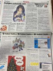 HÜRRİYET GAZETESİ DOĞUM GÜNÜ HEDİYESİ - 31 ARALIK 2000 -TAM TAKIM 28 SAYFADIR -Ertuğrul Özkök-Oktay Ekşi-Murat Bardakçı-Halis Serbest-Karen Jardel-Mario Jardel-Yusuf Şimşek-Serhat Akın-Fevzi Tuncay-Salih Uçan-Mehmet Arslan-Metin Sertoğlu-Cavit Demirbilek-Özcan Mutlugil-Ünal Özyürek-Cem Davran-Uğur Yücel-Vekaterina Rednikova-Robert De Niro-Ben Stiller-Samuel L. Jackson-Bülent Akarcalı-Numan-Ahmet Yavuz  Geleceğe Aşk Mektupları-Bir Graduate ile Bir Lolita Arasında-Bize Kalan Aşk Bir Rüyadır-Ceketin Recai’ye Bol Geldi-Şimdi Şarkılar Aşklardan Daha Uzun-Benim Nazlı Yarim Sağlam Paralardır-Dehşet Anı-Jumbonun Kaptanı Anlatıyor-Shakespeare Bile Anladı-2001 Yılının Yıldızı 3 Savaş 3 Suikast-Yılın Son Gününde Uçmak-Kanal D’de Şenlik-Esenboğa Bir Hizmetin Adı-Memelerini Ekinle Birlikte Özledim-İşkence Altında Alınmayan Aşk İfade midir-Çünkü Kuşlar İnsana Hiçbir Şey Anlatmaz-Faksla Şip-Şak Rapor-Çok Para İstediler-Kaza Yapmadım Düştüm-Serhat Jet Gibi-Avrupa’nın Aslanı-Efes Sarhoş Etti-Mutlu Yıll