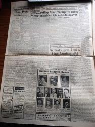 Cumhuriyet Gazetesi - 2 Kasım 1950 - Nutuk'tan ilhamlar yazan Nadir Nadi Başmakale meclis Celal Bayar'ın Nutku ile açıldı - Celal Bayar'ın direktifi sözden fazla iş - Mehmetçiğin Kore'deki ilk resimleri - Kore'deki Türk Birliği kampında günlük hayat - Amerikan başkanı Truman'a Suikast - üniversitelerimiz yeni ders yılına girdiler fotoğraf - Kore'deki subay ve erlerimizden ailelerine mektuplar - Müzeyyen Senar Işıl Sabite Tur Gülerman Perihan Altındağ Sözeri Salahattin Pınar Tepebaşı belediye gazinosunda - efes'ten dönen din adamları İstanbul'da - Karanlık Oda yazan Peride Celal Yazı Dizisi - Gayrimatbu gazeteler yazan Burhan Felek - Hamiyet Yüceses İnsaf Münir Rakkase Şehrazad Taksim kristal salonunda - İstanbul Ankara Radyosu Programı - Kore'deki subaylarımız Cumhuriyet okuyorlar fotoğraf - Taegu'daki kampımızda erlerimiz Jii Jitsu egzersizleri yaparlarken fotoğraf - tanınmış bir Yunan tiyatro yazarı Sipiropulos İstanbul'da - Kasım Gülek'in ifadesi alındı -  Baysal çiçek mağazası