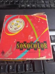 İki adet küçük boy nadir  manyetik bant ( Makaralı teyp bantı)