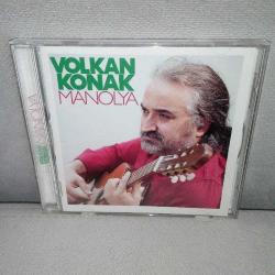 Cd Volkan Konak Manolya albümü. Orijinal, Dinlemeyi etkilemeyen çizikler var. Sorunsuz çalışıyor.
