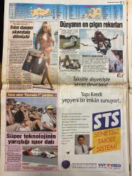 HÜRRİYET GAZETESİ DOĞUM GÜNÜ HEDİYESİ - 12 EKİM 1991 -TAM TAKIM 36 SAYFADIR -Oktay Ekşi-Ertuğrul Özkök-Süleyman Demirel-Yıldırım Akbulut-Turgut Özal-Yahya Demirel-İbrahim Betil-Halis Toprak-Aydın Doğan-Nasak Karamehmet-Mustafa Süzer-Muharrem Sarıkaya-Çiğdem Tüzün  Terörün seçim kampanyası-Geride 10 çocuk bıraktılar-RP durumunu pekiştiriyor-Günün barometresi-PKK’ya bomba yağdı-Hava harekâtına sözlü izin-Liderler ekranda uzlaşma istedi-Gecenin yıldızı vatandaş-İzmir’i hatırla Wembley’i unut-Ridvan 9 ameliyat sonrası hâlâ sahalarda olmasını mucizeye bağladı-İnşaata döndüm-Korkmuyorum-Yılın davası skandala dönüştü-Dünyanın en çılgın rekorları-Süper teknolojinin yarıştığı spor dalı-İkinci izin uyku kaçırıyor-Libya’dan alacak sorun oldu-Yılda 400.000 konut-Hava harekâtına sözlü izin-Gecenin yıldızı vatandaş-Demirel ve Yılmaz el sıkışmadı-Özal muhalefeti beğenmedi-Üniversite başvuruları başladı  Karikatür: Seçim Nabzı-Çizerler Oktay Ekşi ve Ertuğrul Özkök