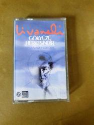 ZÜLFÜ LİVANELİ - GÖKYÜZÜ HERKESİNDİR - KASET