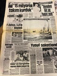 HÜRRİYET GAZETESİ DOĞUM GÜNÜ HEDİYESİ - 19 TEMMUZ 1988 -TAM TAKIM 24 SAYFADIR -Turan Çevik-Turgut Özal-Gandhi-Cengiz Çandar-Kaya-Metin-Bahri Hançer-İlyas Namıoğlu-Semra Aksu-Tayfun Bayındır-Oktay Ekşi-Denktaş-Coşkun Kırca-Vahdettin-Yavuz Gökmen-Dick Millington-Mikhail Gorbachev-Prof. Dr. Haluk Kabaalioğlu-Neil Kinnock  Süper şanslı Hürriyetçiler-İşte Hayali İhracatçı’nın deposu-Özal neden kızıyor?-Papa suikastı Ağca’nın hücresinde Mafia kolları-Gandhi’ye 4 imza-Aşk çılgınının ölüm uçusu-İran PES etti-15 milyarlık takım kurduk-F.Bahçe 3-0’la başladı-Mektupla taktik-Eder ve Serginho resmen Malatyaspor’da-Yusuf sakatlandı-Semra Aksu sahada bayıldı pistte ayıldı-Özgürlüğe kaçış-Memurlar da sendika kurabilir-Denktaş’tan evet-Eğitimde yeni hedef 21. yüzyıl-Felaket bu bir felaket-Çizgilerle Hayattan Rekorlar Guinness-Demokratlar’da seçim heyecanı-İngiliz muhalefet liderine tatsız sürpriz-Ermenilere kesin hayır  Karikatür-Çizgilerle Hayattan Rekorlar Çizer Dick Millington
