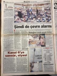 HÜRRİYET GAZETESİ DOĞUM GÜNÜ HEDİYESİ - 26 AĞUSTOS 1999 -TAM TAKIM 38 SAYFADIR -Tarkan-Veli Göçer-Oya Eroğlulu-Ayşe Arman-Holli Özkan-Turgay Şeren-Ziya Şengül-İlhan Söyler-Bekir Coşkun-Sabina Ferah-Müesser Ersoy-Kaan Girgin-Demet Akalın-Ferdi Tayfur-Ahmet Kaya-Hande Ataizi-Hüsnü Gökhan-Serdar Turgut  Bir Tuğla da Siz Koyun-Sadece %10 İçin-Sıva Bile Dökülmedi-Acı İtiraflar-Yardım 42 Trilyon-Ecevit Harcamalar Şeffaf Olacak-Hayat Kurtarırken Annesini Kaybetti-Bin Kişi Daha Kurtarılırdı-Teşekkürler Fener’im-Acılar Santrada-Sağolasın Aslanım-Hakan Şükür’e 8 Dikiş-Asrın Yüzsüzü-Hırsız ve Vicdansız-Umutlar Tükendi-Deprem Ünlüleri de Ağlattı-Seda’cık Tek Başına-Orta Sınıf Devrimi-Emin Çölaşan-Dilek Duru-Hakan Tartan-Cüneyt Ülsever-Ertuğrul Özkök-Oktay Ekşi-Selim Türsay-Bulent Ecevit  Hepsine Alkışlar-Tarihi Bir Gün-Teşekkür Çiçeği-Dostluğumuzu Hep Hatırlayın-Komşu’yla Barış Rüzgarı-Yardım Çöplüğü-Şimdi de Çevre Alarmı-Bebeğime Sıcak Yemek Lütfen-Kanal 6’ya Sansür Siyasi-Çadırkente Elektrik-Tam