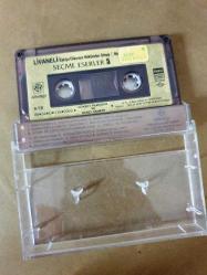 ZÜLFÜ LİVANELİ - SEÇME ESERLER 5 / EŞKİYA DÜNYAYA HÜKÜMDAR OLMAZ / MERHABA - KASET*