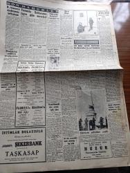 Cumhuriyet Gazetesi - 24 Temmuz 1957 -  Akıl Dışı yazan Nadir Nadi Başmakale - Osman Bölükbaşı Dün Tahliye Edildi Fotoğrafı  -  Erzurum'da Atatürk Üniversitesinin Temeli Dün Törenle Atıldı -  Doktor Fazıl Küçük Lefkoşe'de  Dün Tezahüratla Karşılandı -  Lozan'ın 34. Yıldönümü fotoğraf - Eski Muharebelerinde 45. Şeref Günü - İstanbul'da Yapılacak Asma Köprü Hakkında Mütehassıslar Ne Diyor - bir asma köprü projesi -Hürriyet şehitleri anıldı fotoğraf -Yanlış Zifaf Yazan Kemal Bilbaşar Yazı Dizisi - Taksim Ve Sultanahmet Meydanları - Tunus'ta Saltanatın Lağvı Gün Meselesi - Amerika Asya Gripini Önledi -  Sanayi Bölgesinin Topkapı Dışında Kurulmasına İtiraz Ediliyor - Ankara İstanbul Radyosu Programı - Mithatpaşa Kupası Yüzme Yarışları Dün Modada Yapıldı -  Selma Hassan 200 Metrede Yeni Bir Rekor Daha Kırdı - Dolmabahçe Atadı Mesele Oluyor - Eşref Özmenç Vefaya Girdi Tekin Bilge Gençlerbirliğine Döndü - Tenis Çalenç Kupası Maçları - Ok Sporumuz İhya Ediliyor - Türk İran Ordu Atletizm Teması