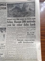 Cumhuriyet Gazetesi - 24 Temmuz 1957 -  Akıl Dışı yazan Nadir Nadi Başmakale - Osman Bölükbaşı Dün Tahliye Edildi Fotoğrafı  -  Erzurum'da Atatürk Üniversitesinin Temeli Dün Törenle Atıldı -  Doktor Fazıl Küçük Lefkoşe'de  Dün Tezahüratla Karşılandı -  Lozan'ın 34. Yıldönümü fotoğraf - Eski Muharebelerinde 45. Şeref Günü - İstanbul'da Yapılacak Asma Köprü Hakkında Mütehassıslar Ne Diyor - bir asma köprü projesi -Hürriyet şehitleri anıldı fotoğraf -Yanlış Zifaf Yazan Kemal Bilbaşar Yazı Dizisi - Taksim Ve Sultanahmet Meydanları - Tunus'ta Saltanatın Lağvı Gün Meselesi - Amerika Asya Gripini Önledi -  Sanayi Bölgesinin Topkapı Dışında Kurulmasına İtiraz Ediliyor - Ankara İstanbul Radyosu Programı - Mithatpaşa Kupası Yüzme Yarışları Dün Modada Yapıldı -  Selma Hassan 200 Metrede Yeni Bir Rekor Daha Kırdı - Dolmabahçe Atadı Mesele Oluyor - Eşref Özmenç Vefaya Girdi Tekin Bilge Gençlerbirliğine Döndü - Tenis Çalenç Kupası Maçları - Ok Sporumuz İhya Ediliyor - Türk İran Ordu Atletizm Teması