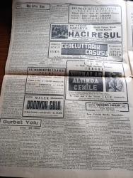 Cumhuriyet Gazetesi - 18 İkincikanun (Ocak) 1940 - mükemmel bir ittifak örneği yazan Yunus Nadi Başmakale - felaketse'de mıntıkaya yapılacak yardım - başvekilimiz Refik Saydam'ın beyanatı - Refik İnce Fuad Umay Ziya Gevher Etili Fuad Ağralı fotoğraf - Finlerin yeni zaferi Sovyet Kıtaları Ladoga Cephesinde ricat ediyor - İsveç başvekili Hansson'un mühim bir Nutku - Almanlar garp cephesine yeniden asker yığıyorlar - yeni yapılan denizaltı gemilerimizden biri seyir halinde fotoğraf - Garp cephesindeki İngiliz askerleri istirahat halinde fotoğraf - tarihten yapraklar yazan Kadircan Kaflı - kurbanlık koyun fiyatları yükseliyor - Ford davası neticeleniyor - Hristiyan cephesi teşkilatı - hurmalar altında Cemile filmi Lale sinemasında - Hacı Resul filmi bu akşam Sakarya sinemasında - Erzincan büyük felaketi zelzele filmi Beyoğlu İpek Saray Sakarya  İstanbulda milli ve Alemdar sinemalarında - faşist Partisi sekreteri Ettore Mutinin bir tamimi - Ankara muhteliti bayramda İstanbul'da
