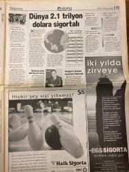 HÜRRİYET GAZETESİ DOĞUM GÜNÜ HEDİYESİ - 17 TEMMUZ 1998 -TAM TAKIM 44 SAYFADIR -Kubilay Uygun-Sedat Simavi-Hasan Atmaca-Gülşen-Bülent Ersoy-Ayşe Torun-İsmail Karadayı-Ertuğrul Özkök-Oktay Ekşi-Denizli-Yıldırım-Okocha-Moldovan-Hagi-Ufuk Ergün-Antalyalılar-Görkem-Gürkan Uygun-Burak-Emre-Tugay-Faruk Süren-Fatih Terim-Ersun Yanal-Yankov-Tolga Ünüvar-Bekir Coşkun-Turgut Yılmaz-Gökhan Karakaş-Nuht Uluğ-Adnan Atar-Sabri Karmurti-Haldun Sevel-Kemal-Can Orak-Mustafa Paşa-Hayrati Hüsameddin-Armstrong  Fırıldak Kubi’ye şok-Atatürkçü Çelik’in türbanlı hayranları-Yalınayak çıktı-Bir örnek tavır-O sözleri unutalım-Zam bugüne kaldı-5 trilyonda hâkim ısrarı-Karadayı: Üzgünüm-Hizmetçi ilanı ölümle götürdü-Türk Siemens Pirelli alıyor-Yeltsin Çar’ın koltuğunda-3 trilyona ret-Drakula’nın oğlu-Şampiyonluk için geldim-Moldovan’a sevindim-Burak’a tam not-Grasshoppers bilmece gibi-Ümitlerimiz şahane-İstanbulspor Yankov’a döndü-Gümrükçünün büyük öfkesi-İlanla ölüme gitti-Maksat şeffaflık-Başkan’ın müdürünü vura