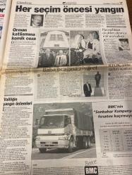 HÜRRİYET GAZETESİ DOĞUM GÜNÜ HEDİYESİ - 17 EYLÜL 1998 -TAM TAKIM 44 SAYFADIR -Hakan Şükür-Mesut Yılmaz-Monica Lewinsky-Oktay Ekşi-Ertuğrul Özkök-L. Perati-A. Karacan-Jerry Hall-Mick Jagger-Turgay Seren-Yavuz Gökmen-Rüştü Güven-Ertin Taranoğlu-Cumhurbaşkanı Süleyman Demirel-Mustafa Yücel Özbilgin-Pınar Eliçe-Başak Yeğin-Hülya Avşar-Sibel Can-Hakan Ural-Özlem Tekin-Yonca Evcimik-Cenk Torun-Özlem Yıldız-Erol Büyükburç-Orhan Gencebay-Tarkan-Arzu Çimen-Soner Olgun-Prince Erdoğan-Özlem Hüseyin-Alpay Şen Birgör-Mehmet Ali Erbil-Bruce Willis-Matt Damon-Tom Sizemore-Edward Burns  Torino aslanı-Ak Çarşamba’ya güvence-Uzmanlar sorularınızı yanıtlıyor-Jagger: Çok heyecanlıyım-Üç fantastik soru-Devlete şirin gözükmek istiyorlar-İnönü Kartalı sahada-Kupa Galipleri’nde 1. tur heyecanı-Beşiktaş’ın 65. Avrupa sınavı-Slovaklar: Sarı fırtına fena biçmişti-İtalya’ya Türk işi-Gözler yine Oktay’da-Hepsi birer aslandı-Yine aynı kaleye-G.Saray’a 93 milyar-Her seçim öncesi yangın-Orman katliamına komik ceza-Ba