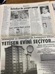 HÜRRİYET GAZETESİ DOĞUM GÜNÜ HEDİYESİ - 18 EYLÜL 1998 -TAM TAKIM 46 SAYFADIR -Adau-Mesut Yılmaz-Tony Blair-Gerhard Schröder-Lionel Jospin-Romano Prodi-Poul Nyrup Rasmussen-Oktay Ekşi-Hakan Şükür-Ümit-Hagi-Fatih Terim-Bene Inzaghi-Ruşen Güven-Sami Sarıalioğlu-Vedat Okyar-Korkut Göze-İsmail Er-Mahmut Demir-Yener Kaya-Alaaddin-Franz-Jörg Haider-Rafet Yahya Khaled Adau-Hatip Dicle-Barzani-Talabani-Madeleine Albright-Ferai Tınç-Hamaney-Bill Clinton-Tencere Dibin Kara  Son zafer Kartal’ın-İstihbarat fiyaskosu-İlahici bürokrata genel müdür desteği-Yılmaz: Yetkim olsa türbanı çözerim-Bakana mafya tehdidi-WAPC Kongresi-Ak Çarşamba’dan kaçış formülü: Altın-Avrupalı liderler CHP’ye çalışacak-Borsa 2 binin altına düştü-Türk futbolu devleşiyor-Hakan’ın intikamı-Geleceğe bakalım-Tura Kartal pençesi-Şifo’nun dönüşü muhteşem oldu-Avrupa’da final oynayacağız-İstihbarat rezaleti-PKK’lı Eva’ya 15 yıl-Yener Kaya dosyası yeniden açılıyor-Çakıcı olayı Stern’de-Heybeli için 72 saat ek süre-Hatip Dicle’ye 1 y