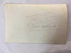 TÜRK SANAT MÜZİĞİ SANATÇISI SEVİM TUNA'NIN ORİJİNAL FOTOĞRAFI - 18 x 12 cm EBADINDA - SEVİM TUNA SEVGİLİSİ SAMİ GÜÇLÜ'YLE YEMEK YEDİĞİ MASADA POZ VERİRKEN ÇEKİLMİŞ BİR KARE