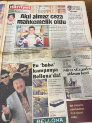 HÜRRİYET GAZETESİ DOĞUM GÜNÜ HEDİYESİ - 29 EYLÜL 1998 -TAM TAKIM 46 SAYFADIR -Yavuz Ataç-Alaattin Çakıcı-Sedat Simavi-Mesut Yılmaz-Meral Akşener-Süleyman Demirel-Savaş Ay-Tayyip Erdoğan-Rauf Denktaş-İsmail Cem-Özer Çiller-Hikmet Çetin-Turgut Sunalp-Oktay Ekşi-Uğur Ergan-Gerhard Schröder-Doris Kopf-Turgay Şeren-Atilla Donat-Fatih Terim-Filipescu-Rüştü-Hakan Şükür-Suat-Okan Buruk-Hasan Şaş-Toshack-Bünyamin Aydın-Kerim Güzey-Korkut Göze-Hakan Demir-Ümit Özat-Tayfur-Zeki-Ünal-Özkan-Geremi-Vugrinec-Amokachi-Karol Pecze-Bülent Uzun-Aykut Kocaman-Ümit Karan-Bekir Coşkun-Nihat Akgün-Sevim Mayalı-Hande Ataizi-Fikret Kuşkan-Zeyda-Onuncu Köy Açıklıyoruz-Bilgi veren Ataç’tır-Yılmaz Akşener’i istifaya çağırdı-Bana bir şey olursa Tayyip’ten sorun-Alman Elçi Türkiye ile yeni bir sayfa açılıyor-Avrupa’da iki ülke hariç her yer sol-Terim’e tam destek-Hedef Bilbao-Kart uyarısı-Toshack temkinli-Ezeli dostluk kazandı-Aksoy’un kararları-Aykut’tan akıl dolu gol-Ümit Karan tırmanışta-Akıl almaz ceza mahkemel
