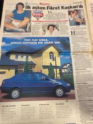 HÜRRİYET GAZETESİ DOĞUM GÜNÜ HEDİYESİ - 29 EYLÜL 1998 -TAM TAKIM 46 SAYFADIR -Yavuz Ataç-Alaattin Çakıcı-Sedat Simavi-Mesut Yılmaz-Meral Akşener-Süleyman Demirel-Savaş Ay-Tayyip Erdoğan-Rauf Denktaş-İsmail Cem-Özer Çiller-Hikmet Çetin-Turgut Sunalp-Oktay Ekşi-Uğur Ergan-Gerhard Schröder-Doris Kopf-Turgay Şeren-Atilla Donat-Fatih Terim-Filipescu-Rüştü-Hakan Şükür-Suat-Okan Buruk-Hasan Şaş-Toshack-Bünyamin Aydın-Kerim Güzey-Korkut Göze-Hakan Demir-Ümit Özat-Tayfur-Zeki-Ünal-Özkan-Geremi-Vugrinec-Amokachi-Karol Pecze-Bülent Uzun-Aykut Kocaman-Ümit Karan-Bekir Coşkun-Nihat Akgün-Sevim Mayalı-Hande Ataizi-Fikret Kuşkan-Zeyda-Onuncu Köy Açıklıyoruz-Bilgi veren Ataç’tır-Yılmaz Akşener’i istifaya çağırdı-Bana bir şey olursa Tayyip’ten sorun-Alman Elçi Türkiye ile yeni bir sayfa açılıyor-Avrupa’da iki ülke hariç her yer sol-Terim’e tam destek-Hedef Bilbao-Kart uyarısı-Toshack temkinli-Ezeli dostluk kazandı-Aksoy’un kararları-Aykut’tan akıl dolu gol-Ümit Karan tırmanışta-Akıl almaz ceza mahkemel