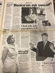 HÜRRİYET GAZETESİ DOĞUM GÜNÜ HEDİYESİ - 13 EYLÜL 1998 -TAM TAKIM 44 SAYFADIR -Hillary Clinton-Bill Clinton-Monica Lewinsky-Oktay Ekşi-Doğan Uluç-Esen Ünür-Harika Avcı-Sedat Atılgan-Löw-Ziya Şengül-Rüştü-Osman Göktan-Murat Yakin-Uche-Baliç-Metin Diyadin-Sergen Yalçın-Fatih Terim-Hakan Şükür-Ümit Davala-Hakan Ünsal-Popescu-Turgay Şeren-Yavuz Gökmen-Ruşen Güven-İlyas Namıkoğlu-İlhan Söyler-Abdullah Öcalan-Yalçın Bayer-Mustafa Küçük Hillary’ye ayıp etti-Hillary’den halka-Bill’den Monica’ya-Başkan deviren gazete raporun tümünü verdi-Clinton’un elimi ısırıyormuş-Harika’nın harika yat fotoğrafları-Fener demir gibi-Baliç’e Löw freni-Rüştü alarmı-Muhteşem kükreyiş-Özlenen tablo-Popescu’yu küstürdüler-Monica’nın aşk sancıları-Oral seks için zamanım yok-Bill’in evliliği nasıl gidiyor-Clinton savunmada-Baba’dan Yeşil muamması-Öcalan PKK’yı lağvetmeye hazırım-Minicik yunus ailesini arıyor-Ormana dağ komandosu-Dün de 3 yerde yangın çıktı