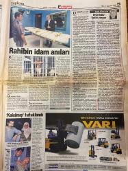HÜRRİYET GAZETESİ DOĞUM GÜNÜ HEDİYESİ - 11 AĞUSTOS 1998 -TAM TAKIM 40 SAYFADIR -Ayşegül Tecimer-Gülay Aslıtürk-Hasan Denizkurdu-Selim Edes-Rose-Demirel-Tansu Çiller-Oktay Ekşi-Mesut Yılmaz-Hüseyin Kıvrıkoğlu-Hakan Şükür-Sergen-Vugrinec-Milne-Güven Barış-Hami-Sanver-Toshack-Amokachi-Ohen-Korkut Göze-Hagi-Lindsay Davenport-Berna Yılmaz-Hasan Yılmaz-Kurtar-Fevzi-Hikmet-Hüseyin Kalpar-Serdar Çakır-Suat-Orhan-R. Kingin-Hakan Biçici-Oktay-Pereko-Sadık İlhan-Bülent Tuncay  Ellerine sağlık-15 yaşındaki kepçeci mahalleyi yıkıyordu-THY’nin iki uçağı tehlike atlattı-Bugün vur yarın tur-Fenerbahçe tek forvet-En kral Cimbom-Milne Krakow’u hafife almıyoruz-Boğalarda Haliçliğe yer vermeyecek-Sanki bir şeytan-Kabuğumuzu kıracağız-İyi ve kötü adam-Hagi’nin büstü ödül oldu-Bursaspor karıştı-Davenport şampiyon-Berna Yılmaz’dan Hasan’a sürpriz-Kurtar zirveyi sarsacağız-Perdeyi Sergen açtı-Haftanın en güzel golü Hagi’den ustalık mührü-Haftanın takımı Karabükspor-Fener’in dili yok-Gol krallığı Oktay Beşikta