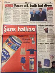 HÜRRİYET GAZETESİ DOĞUM GÜNÜ HEDİYESİ - 20 EYLÜL 1998 -TAM TAKIM 44 SAYFADIR -Necmettin Erbakan-Mehmet S. Erbakan-Andreas Papandreou-Daphne Barak-Mesut Yılmaz-Oktay Ekşi-Emin Çölaşan-Hasan Yılmaz-Yavuz Gökmen-Eyüp Aşık-Sedat Ergin-Salih Neftçi-Bill Clinton-Al Gore-Usame Bin Ladin  Yeğen Erbakan Hıristiyan üye-Andreas uğruna kocamı aldattım-Bizde ele geçen eroin dünyadakinin %38’i-Bence itilmiş ve kakılmış haklı-Zor günde tek Türkler vardı-Zirvede gala gecesi-F.Bahçe 3 puan için kenetlendi-Fenerbahçe dalya peşinde-Çeteler büyük sorun-Umut çocuklarıyla el ele-MİT’te 7-8 Emniyet’te 31 kişiye idari tedbir-3. yumrukçu cezaevinde-6 bin 500 işçi Türk Metal’den ayrıldı-İsrail ABD’ye köprü olacak-Bir finansçı-Basın git halk kal diyor-Clinton istifa-Ladin yakalandı iddiası-Arnavutluk’ta Berişa direniyor
