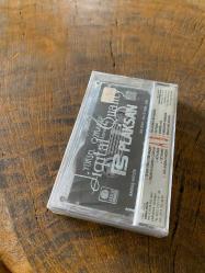 YÜKSEL ÖZKASAP - SEVDA YÜKLÜ KERVANLAR - KASET (JELATİNİNDE)