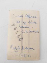 FOTO SEDAT / Aralık 1982, Türkan ( Türken ) Erdem'den notlu, Siyah Beyaz Vesikalık Fotoğraf - 4/6 cm.