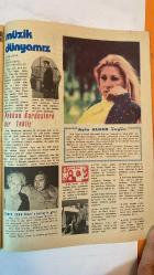 SAMANYOLU ELBİSE PATRON İLAVELİ MECMUA DERGİ - 4 EKİM 1973 SAYI: 92 TANJU OKAN - ESİN AFŞAR - ALPAY - AJDA PEKKAN - SEMİRAMİS PEKKAN - AYLA ALGAN - ERKİN KORAY - NAKİ ATAMAN - ÖZDEMİR ERDOĞAN - ESİN ENGİN - CEM KARACA - ERSEN - BARIS MANÇO - SEVİL - AYLA - ZEKAI APAYDIN - ATİLLA CEYHAN - HÜMEYRA - SERPİL ÖRÜMCER - BERKANT - BELGİN DORUK - ÖZDEMİR BİRSEL - HALİDE EDİP ADIVAR - HALE SOYGAZİ - SEZER SEZİN - HÜLYA KOÇYİĞİT - FİKRET HAKAN - REMZİ CONTÜRK - FATMA BELGEN - YILDIZ KENTER - YILDIRIM ÖNAL - ÜLKÜ ERAKALIN - LÜTFİ Ö. AKAD  BÖĞÜRTLEN REÇELİ - SALAMLI EKMEK - PLAK ŞİRKETLERİNİ DEĞİŞTİREN ŞARKICILAR - PEKKAN KARDEŞLERE TEKLİF - TANJU OKAN’IN KOTRA YOLCULUĞU - AYLA ALGAN YARIŞMA TEPKİLERİ - KISA KISA - SİNEMA HABERLERİ - SERPİL ÖRÜMCER BEBEK BEKLİYOR - BELGİN DORUK SAHNEYE ARA VERDİ - VURUN KAHPEYE YENİDEN ÇEVRİLİYOR - PİR SULTAN ABDAL FİLMİ - FATMA BELGEN “ABLAM” FİLMİNDE YILDIZ KENTER’LE OYNUYOR - 36 SAYFA