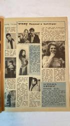SAMANYOLU ELBİSE PATRON İLAVELİ MECMUA DERGİ - 16 KASIM 1972 SAYI: 46 CURTIS MAYFIELD - ROD STEWART - CHUCK BERRY - MICHAEL JACKSON - CAT STEVENS - SIMON & GARFUNKEL - YES - SLADE - DAVID BOWIE - ELVIS PRESLEY - ERSEN - ÖMÜR GÖKSEL - ZAFER DİLEK - AJDA PEKKAN - CEM KARACA - MOĞOLLAR - TANJU OKAN - YURDAER DOĞULU - MEHMET TANER - SEZEN CUMHUR - FİLİZ AKIN - ATIF YILMAZ - BEHİYE AKSOY - ZEKİ MÜREN - EMEL SAYIN - SELÇUK URAL - GÖNÜL AKKOR - FÜSUN ÖNAL - SELDA BAĞCAN - ÖZDEMİR ERDOĞAN - ORHAN ŞEVKİ - DURUL GENCE - ZAFER DİLEK - AYHAN IŞIK - RICHARD HARRISON - BAHAR ERDENİZ - FERİ CANSel - ENVER DÖNMEZ - SERPİL ÖRÜMCER - BERKANT - MERAL ZEREN - PERİHAN SAVAŞ  PARASIZ ELBİSE PATRONLARIMIZI MÜVEZZİİNİZDEN İSTEYİNİZ - GÖZDE PLAKLAR İNGİLTERE’DE VE AMERİKA’DA - MÜZİK DÜNYASINDAN KISA HABERLER - GÖNÜL AKKOR’UN AVRUPA MACERASI - ZAFER DİLEK’TEN YENİ PLAK - UTANÇ FİLMİ CANNES’E GİDİYOR - NEBAHAT ÇEHRE SİNEMAYA DÖNDÜ - AYHAN IŞIK’TAN YABANCI PRODÜKSİYON ŞARTI - BAHAR ERDENİZ YENİDEN MANK - 36 SAYFA