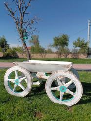 dekoratif bahçe çiçeklik at arabası