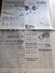 Cumhuriyet Gazetesi - 1 Mayıs 1958 - gezi notları 1 yurtta hava yazan Nadir Nadi Başmakale - ticari durumumuza dair yayınlanan rapor - Bahar Bayramı fotoğraf - devlet dairelerinde çalışan teknik elemanların yevmiyeleri - Ankara'da bir Nurcu daha Tevkif edildi fotoğraf - Kıbrıs'ta durum gergin - Adnan Menderes ile Pakistan başbakanı Nehru bugün buluşacaklar - her isteyen Reşat altını bastırabilecek - ebelerin Kongresi fotoğraf - Kıbrıs'ta durum gergin - Üçüncü Alev yazan Nihal Karamağaralı Yazı Dizisi - Doğu Avrupa'da 90 Rus füze atış rampası var - Romadaki kuş yazan Burhan Felek - J. Majewski sergisi - İstanbul Ankara Radyosu Programı - Vefa Beyoğluspor Maçı - Beşiktaş Bangu Maçı - Hollanda maçı için milli takımımızı bugün uğurluyoruz - eskrimcilerimiz mayısta marsilya'ya gidiyor fotoğraf - Balıkesir'in en çok sevilen takımı fotoğraf - dinamo Bükreş yarın geliyor - Kırkpınar güreşlerine hazırlık  - belediye otobüslerinin çilesi - toplu basın mahkeme reisi Adil güneşoğlu öldü