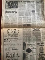 SABAH GAZETESİ DOĞUM GÜNÜ HEDİYESİ - 24 ARALIK 2002 -TAM TAKIM 20 SAYFADIR Çavuşesku-Özal-Demirel-İnci Baba-Salih Memecan-Güngör Mengi-Muammer Güler-Muzaffer Gürakar-Hüsnü Çil-Samet Aybaba-Vedat Okyar-Çetin Özcan-Milne-Seba-Braems-Akın Seli-Köksal Mesçi-Mehmet Barlas-Meral Arslan-Sibel Can-Oya Aydoğan-Leyla Anadol-Bülent Baysal-Asuman Arsan-Rüya Ersavcı-Atilla Arcan-Nazlıhan-Sayar Orkan-Meral Mansuroğlu-Leyla Somer-Faruk Tuncel-Bülent Serttaş-Yasemin Yalçın-Nihal Arsoy-Mehtap Ar-Nigar Uluer-Müjdat Gezen-Ayşen Gruda-Sami Hazinses-Sema Sökmen-Sami Hazinses-Melike Demirağ-Ercan Saatçi-Murat Yeter-Gürkan Ünsal-Hayko-Melike Demirağ-Gürkan Ünsal-Hayko-Samet Aybaba-Mehmet Ali Birand-Abdullah Akalp-Özden Kemertaş-Hüsnü Çil-Mehmet Barlas-Veselinovic-Sigi Held-Erkan Seyis- Bir hanedanın sonu-Özal’dan talimat: Demirel’i yıpratın-Varsova Paktı Romanya’ya askeri müdahale için hazır-Noriega’nın adamları saldırıyor-Katli kanyon babayı 3 yıl oğlunu hapishanede eritti-Mehmet Barlas Uğur Arıkan-Umutsuz-