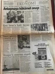 POSTA GAZETESİ DOĞUM GÜNÜ HEDİYESİ - 13 ARALIK 1992 -20 SAYFADIR -adana’da deprem oldu 104 kişi öldü-Ahmet Önal-Mustafa Alev-Mehmet Önal-Maradona-Mehmet Demircan-Ronaldo-Salas-Chilavert-Basri Baykoç-Fatih Terim-Hagi-Popescu-Filipescu-Gordon Milne-Mahsun Kırmızıgül-Uğur Kardeşler-Füsun Özbilgen-Oğuzhan Akay-Winston Churchill-Secret Garden-Güngör Mengi-Faruk Bildirici-Murat Çelik-Hüseyin Gülerce-Ahmet Abakay-Altan Öymen-Atilla Karaosmanoğlu-İsmet Demirdöğen-Hüsnü Okçuoğlu-Cem Boyner-Atilla Karaosmanoğlu-Erol Yarar-Savaş Ay  Depremle yıkıldık-Panik ölüm getirdi-Binalar kağıt gibi yıkıldı-Küçük Ayşe kurtarıldı-Gecekondular yerle bir-Seyyar hastaneler kuruldu-Brezilya hedefe doğru-İtalya bir harika-Maradona hüzünlendi-Özlenen samba-Sarışın Romanya rekora doğru-Fransa’nın korkusu kaleci Chilavert-Ronaldo yine sahnede-Kıran kırana mücadele-Terim’in Romanya sevgisi-Aslan’da komando eğitimi-Doğayla iç içe-Galli Toshack’ta Amokachi şoku-Nijeryalı üzdü-Cim Bom 4-4-2 kararını bekliyor-Benim adamım