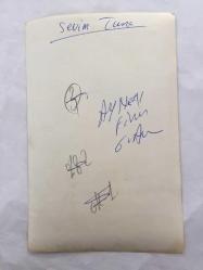 TÜRK SANAT MÜZİĞİ SANATÇISI SEVİM TUNA'NIN ORİJİNAL 3'LÜ FOTOĞRAF SETİ - 18 x 12 cm EBADINDA - SEVİM TUNA SAHNEDE ŞARKI OKUYUP DANS EDERKEN ÇEKİLMİŞ 3 FARKLI KARE